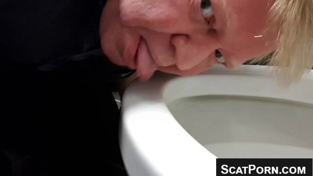 Old Man Dirty Public Toilet On Webcam For Us - RatedGross.com