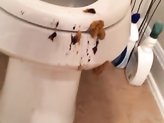 Shitting And Missing Toilet Porn Videos - RatedGross.com
