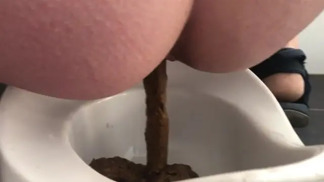 Girl Shits And Pisses In Tiny Toilet And Fills It Up RatedGrosscom