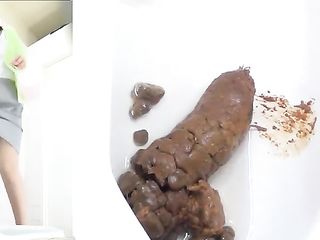 Cute Asian Babe Takes A Really Nice Thick Shit For Us On Live Webcam