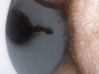 BBW With Hairy Pussy Taking Nice Dump And Piss For Us Live